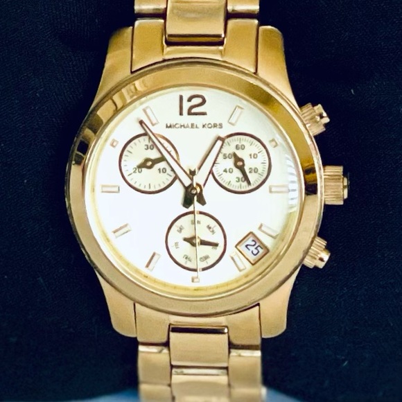 Michael Kors Mini Runway Chronograph Watch - Picture 3 of 7